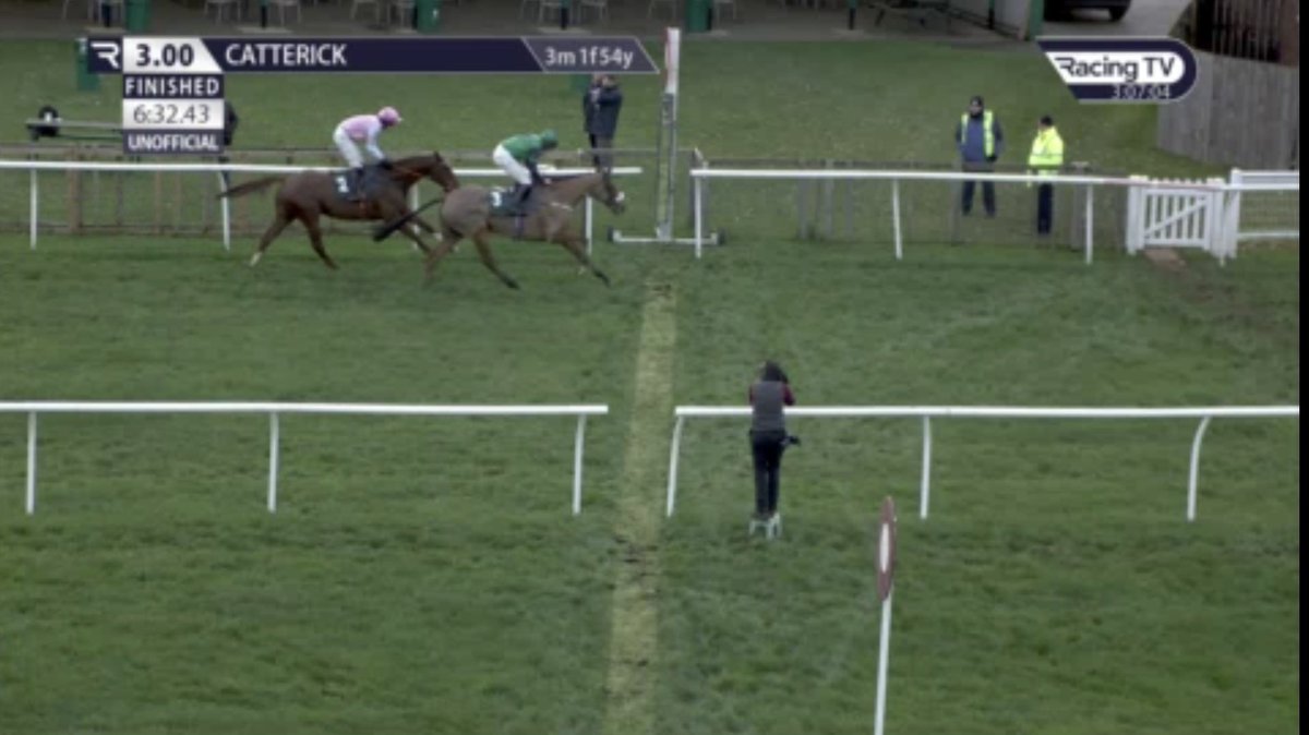 WWWoodzy92's tweet image. James Woods Racing Service 🏇

1 bet 1 winner! 

Aboutdamtime 11/2 🥇✅️

3 point bet lands!

What a ride from Craig Nichol 🤯

10p rule 4 but 3pt win at 11/2 returns 17.8pts 💰

We love a big Friday and as always patience pays! 

Could be a 40pt month 👀

Now onto tomorrow 💪🏻