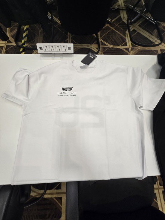 CadillacF1News_'s tweet image. Cadillac have released a ‘special’ merch drop at the #LasVegasGP with a $60 hat, $70 tee and $125 hoodie!

CEO Dan Towriss says that @F1 suggested the team not sell merch until it was on the grid in 2026, but it wanted to do a special drop in @Vegas.

Via (@A_S12)
#CadillacF1Team