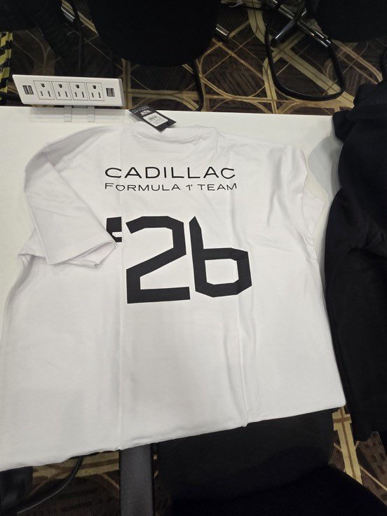 CadillacF1News_'s tweet image. Cadillac have released a ‘special’ merch drop at the #LasVegasGP with a $60 hat, $70 tee and $125 hoodie!

CEO Dan Towriss says that @F1 suggested the team not sell merch until it was on the grid in 2026, but it wanted to do a special drop in @Vegas.

Via (@A_S12)
#CadillacF1Team