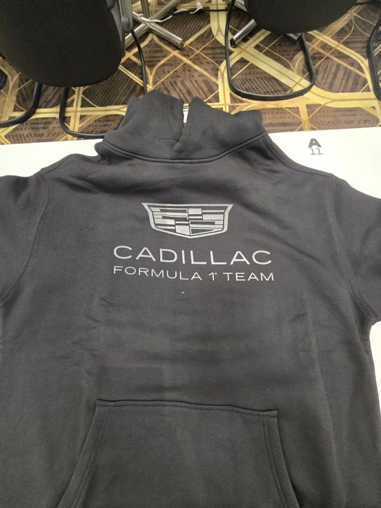 CadillacF1News_'s tweet image. Cadillac have released a ‘special’ merch drop at the #LasVegasGP with a $60 hat, $70 tee and $125 hoodie!

CEO Dan Towriss says that @F1 suggested the team not sell merch until it was on the grid in 2026, but it wanted to do a special drop in @Vegas.

Via (@A_S12)
#CadillacF1Team