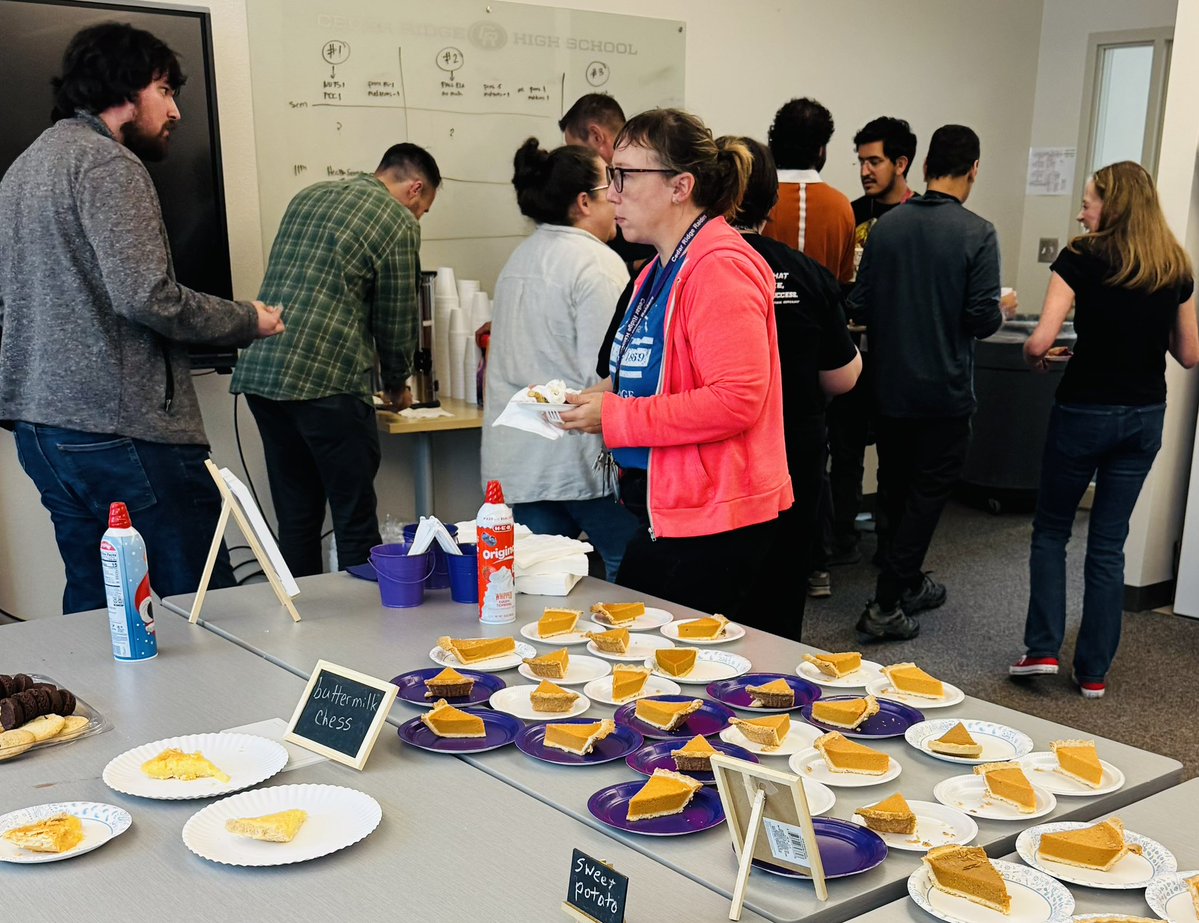 Pie Happy Hour was a HUGE Success! Thank you to our fearless VP of Hospitality Jennifer Nussbaum, and volunteers: Rosie and Blanca! We could not have done this without your and HEB’s generous donations!