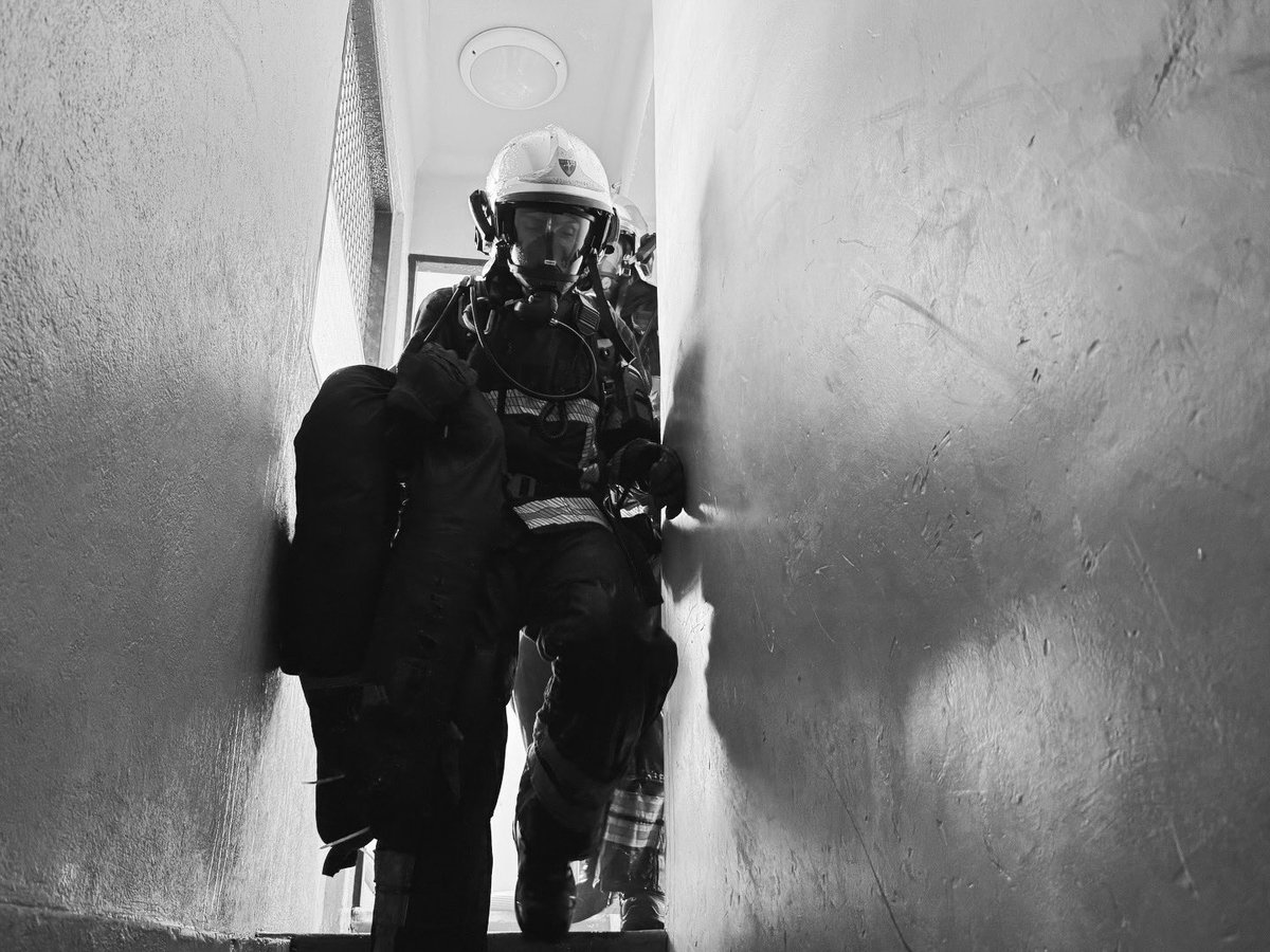 pompier_nice's tweet image. Immersion dans une formation de chefs d’équipe incendie 🔥 #spv qui se déroule actuellement pour une durée de 4 jours au sein de la Compagnie de Nice. 
📸 M.STARK
#pompier_nice