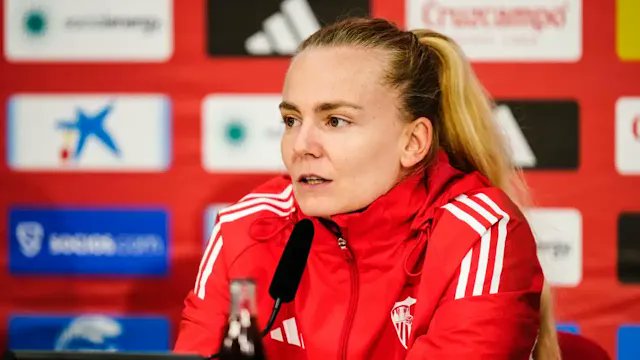 elsevillistacom's tweet image. 🗣️ Sullastres: &quot;El trabajo de todas es espectacular y el ganar es lo que marca la moral&quot;

#️⃣ #TDSDeporte #SevillaFCFem #SevillaFC #LigaFMoeve #SevillaFCDéporAbanca 

✍🏼 @Pasion_SFC_ 

🔗 elsevillista.es/2025/11/sullas…