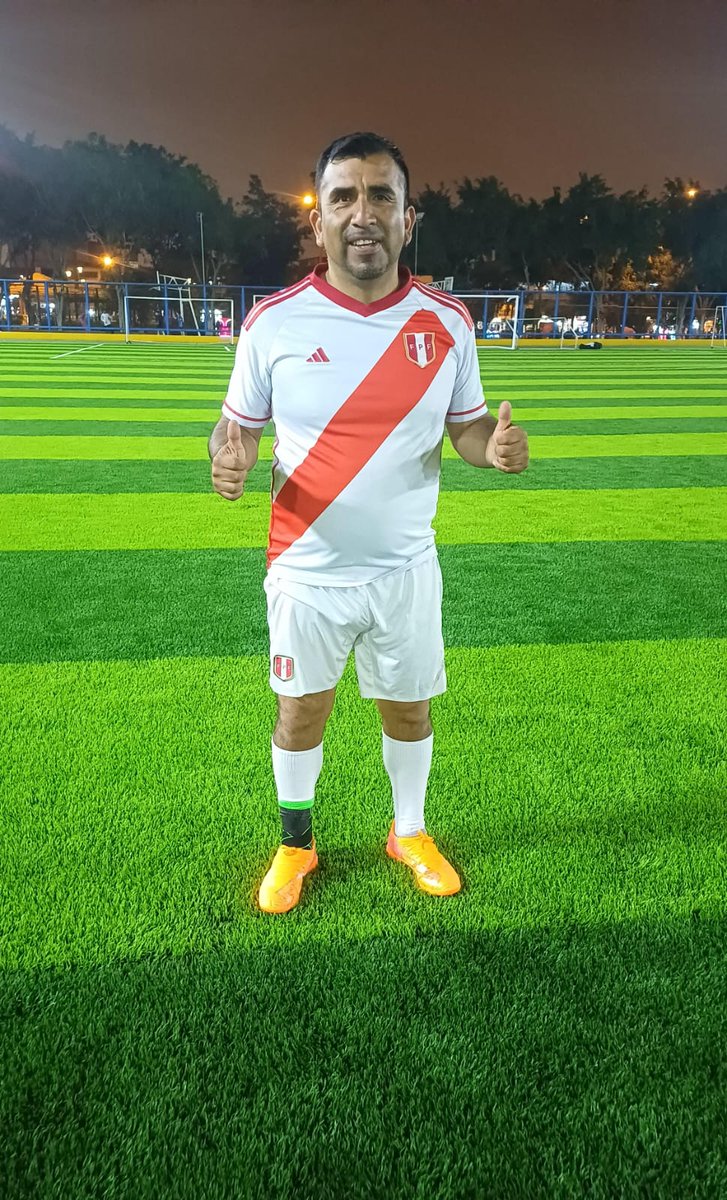 Chapulingrone's tweet image. Mi pasión el fútbol, ayer nos toco jugar un partido con los amigos del Profe &quot;Gareca&quot;.
Quedan algunas cositas⚽