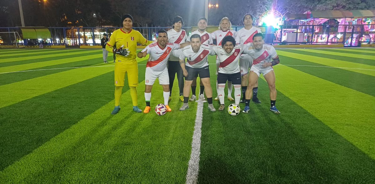 Chapulingrone's tweet image. Mi pasión el fútbol, ayer nos toco jugar un partido con los amigos del Profe &quot;Gareca&quot;.
Quedan algunas cositas⚽