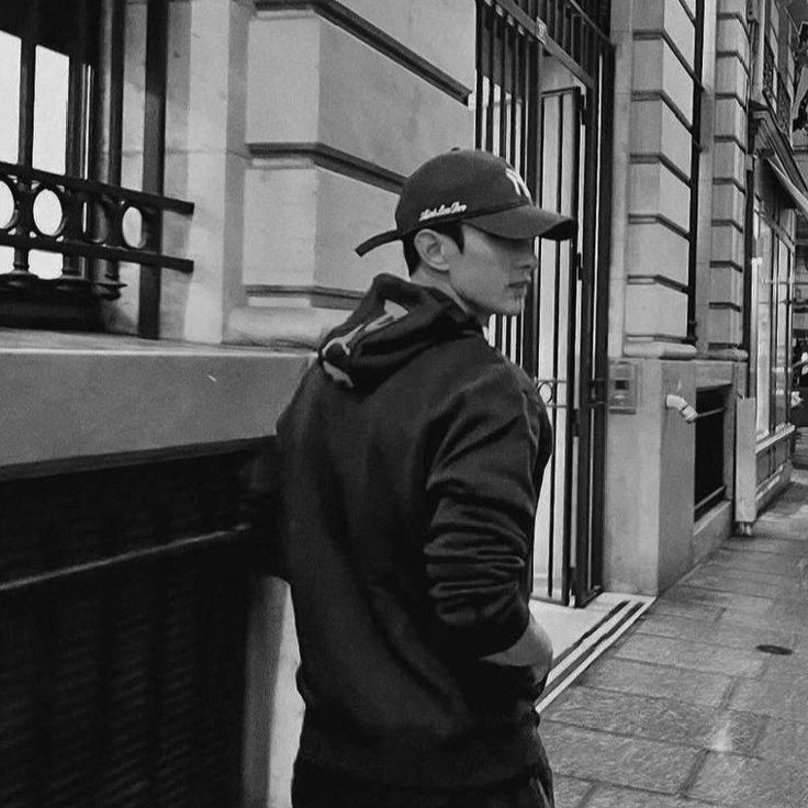 𝗠𝗮𝘆𝗯𝗲 𝘄𝗲 𝗴𝗲𝘁 𝗺𝗮𝗿𝗿𝗶𝗲𝗱 𝗼𝗻𝗲 𝗱𝗮𝘆, but who knows? 

— dokyeom few tweets au