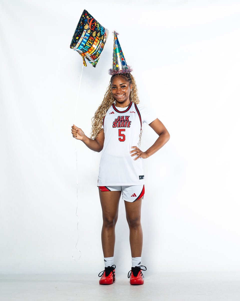 JaxStateWBB's tweet photo. Happy birthday, MeMe! 🥳

We hope you have an amazing day! 🎂

#StayCocky🐔 | #FearTheBeak👌 https://t.co/YpMiySZV7Y