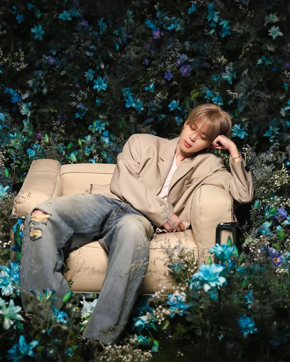 boracitybrc's tweet image. 📊| #Jimin’s ‘‘Who’’ has now surpassed Olivia Rodrigo’s “Traitor” to become the 185th most-streamed song in Spotify history.

CONGRATULATIONS JIMIN