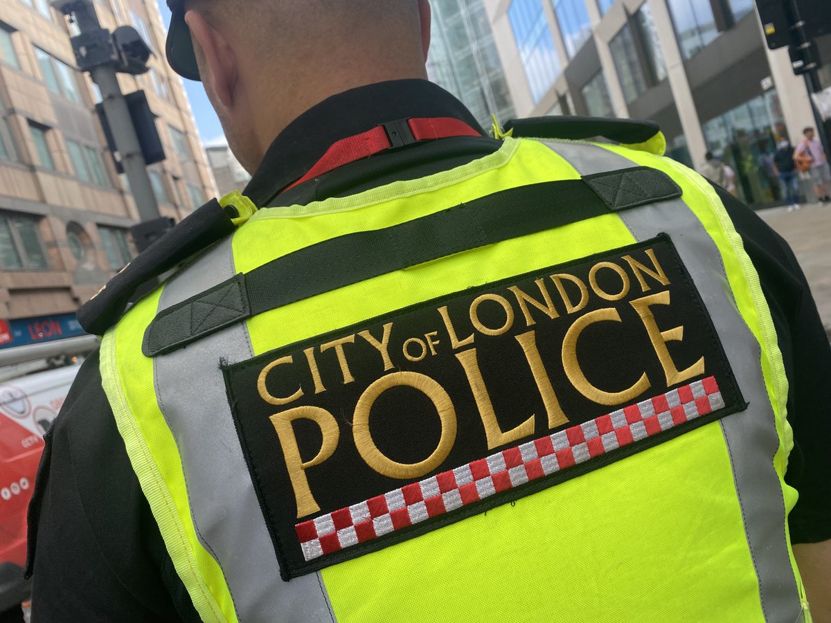 CityFed's tweet image. Detective Constable James Crellin: “We are proactively identifying and apprehending offenders and we will continue to take action to disrupt and pursue those involved in the supply of Class A drugs on the streets of London.” cityoflondon.police.uk/news/city-of-l… #ItsWhatWeDo #BroughtToJustice