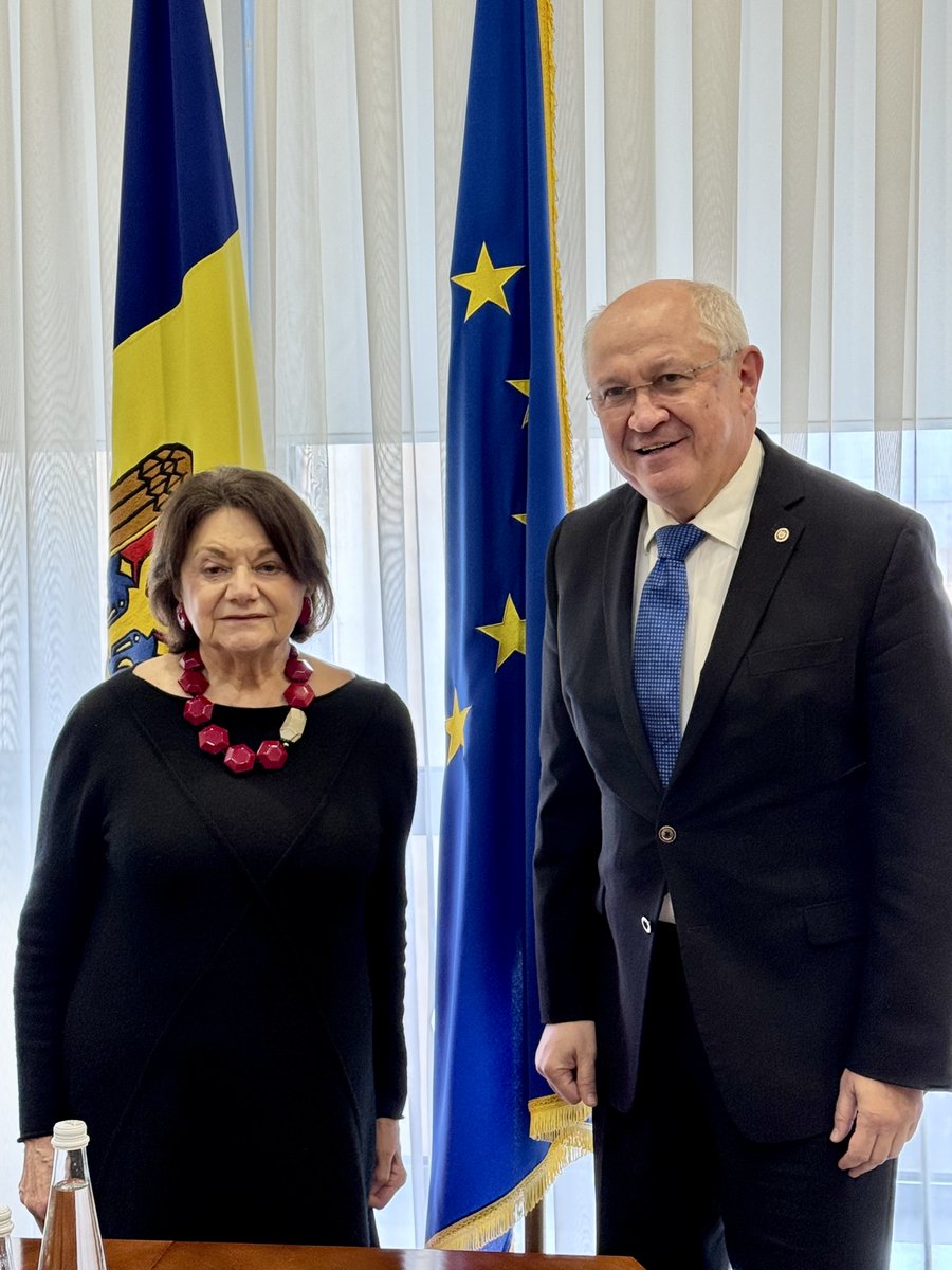 DicarloRosemary's tweet photo. I began my visit to Chișinău today with a productive meeting with Prime Minister @AlexMunteanuMD. We discussed the current challenges and opportunities facing Moldova and what more @UN can do to support the country. https://t.co/2ViFMfcBFM