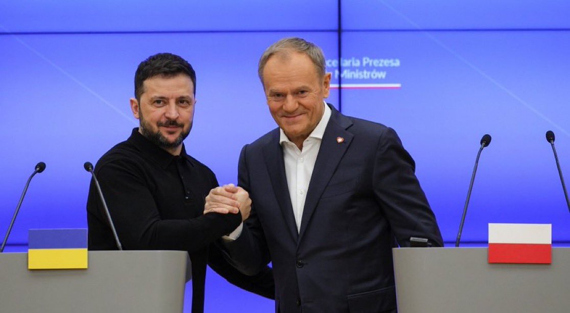 El primer ministro polaco, Donald Tusk, sobre el plan de paz de Estados Unidos

"Todas las decisiones relativas a Polonia serán tomadas por polacos. Nada sobre nosotros sin nosotros. En cuanto a la paz, todas las negociaciones deben incluir a Ucrania. Nada sobre Ucrania sin