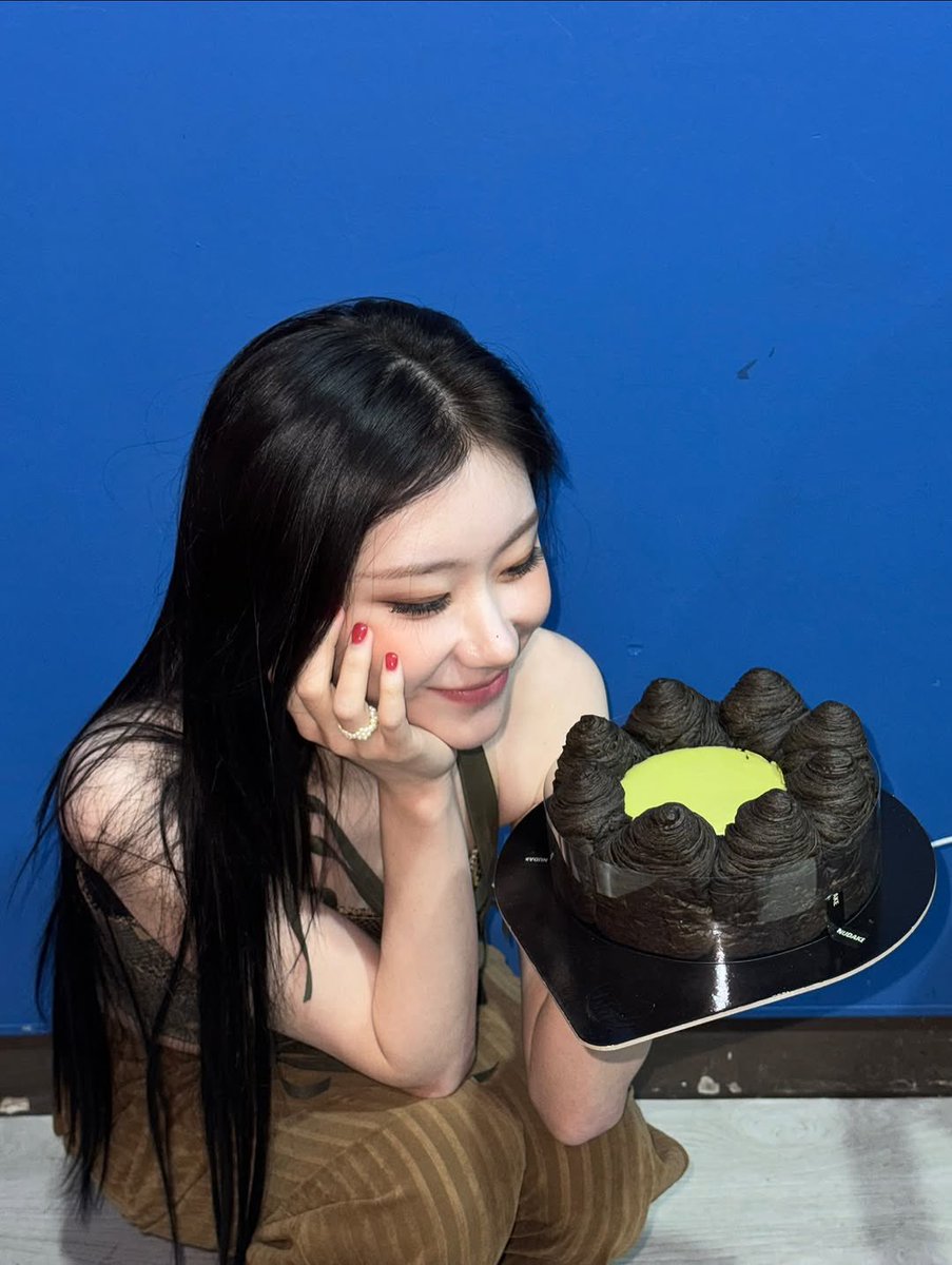 ITZYBRAZIL's tweet image. CHAERYEONG via Instagram. (1)
(@.chaerrry0)

🎵Justin Bieber • LOVE SONG  

#CHAERYEONG #ITZY @ITZYofficial