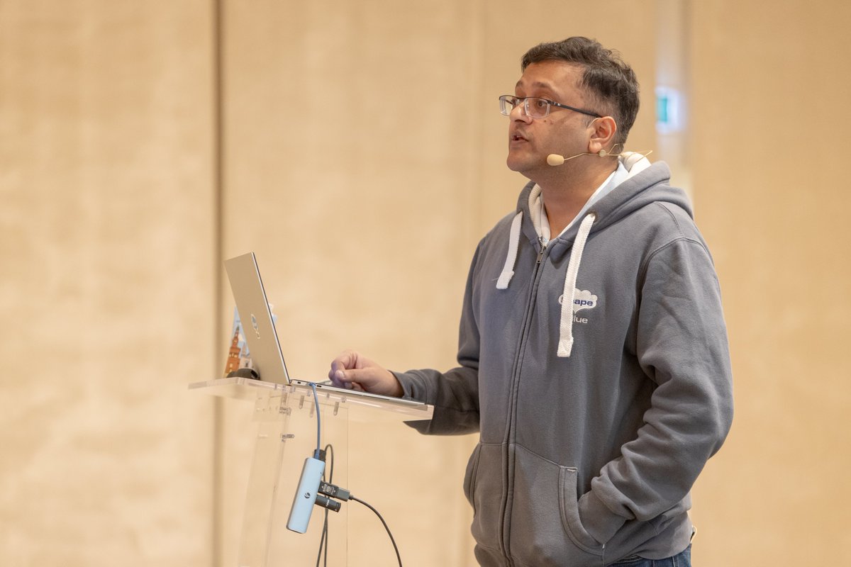 shapeblue's tweet image. GPU power in action! @visheshj92 showing native GPU orchestration in #CloudStack 4.21 — including discovery, provisioning &amp;amp; live demo deployment!
#CloudStackCollab