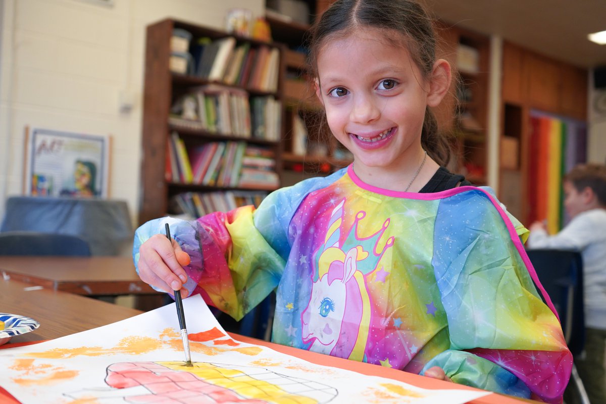 ccsdschools's tweet image. #ClarkstownCSD kindergarteners explored color in a seasonal way. LT artists painted pumpkins using primary colors and tried the bleeding tissue paper technique, with their teacher adding water so the colors would spread and create autumn-inspired edges. #ClarkstownCommitment