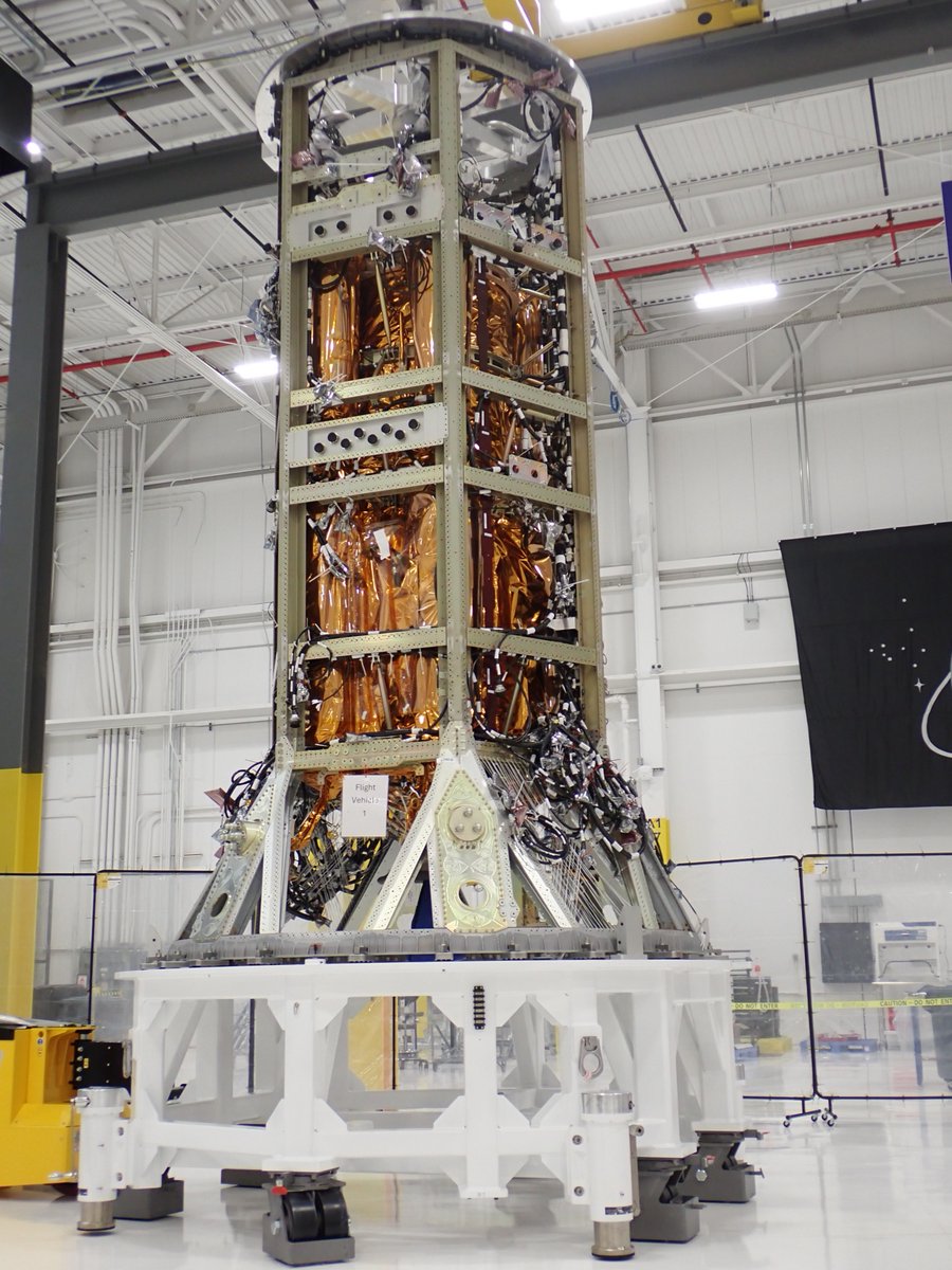 blueorigin's tweet image. The Blue Ring team successfully integrated the flight vehicle&apos;s primary structure and internal harnessing with the core propulsion module. Next up: some additional checkout and integration, and then on to powering up the spacecraft! 

Learn more about our highly maneuverable,…