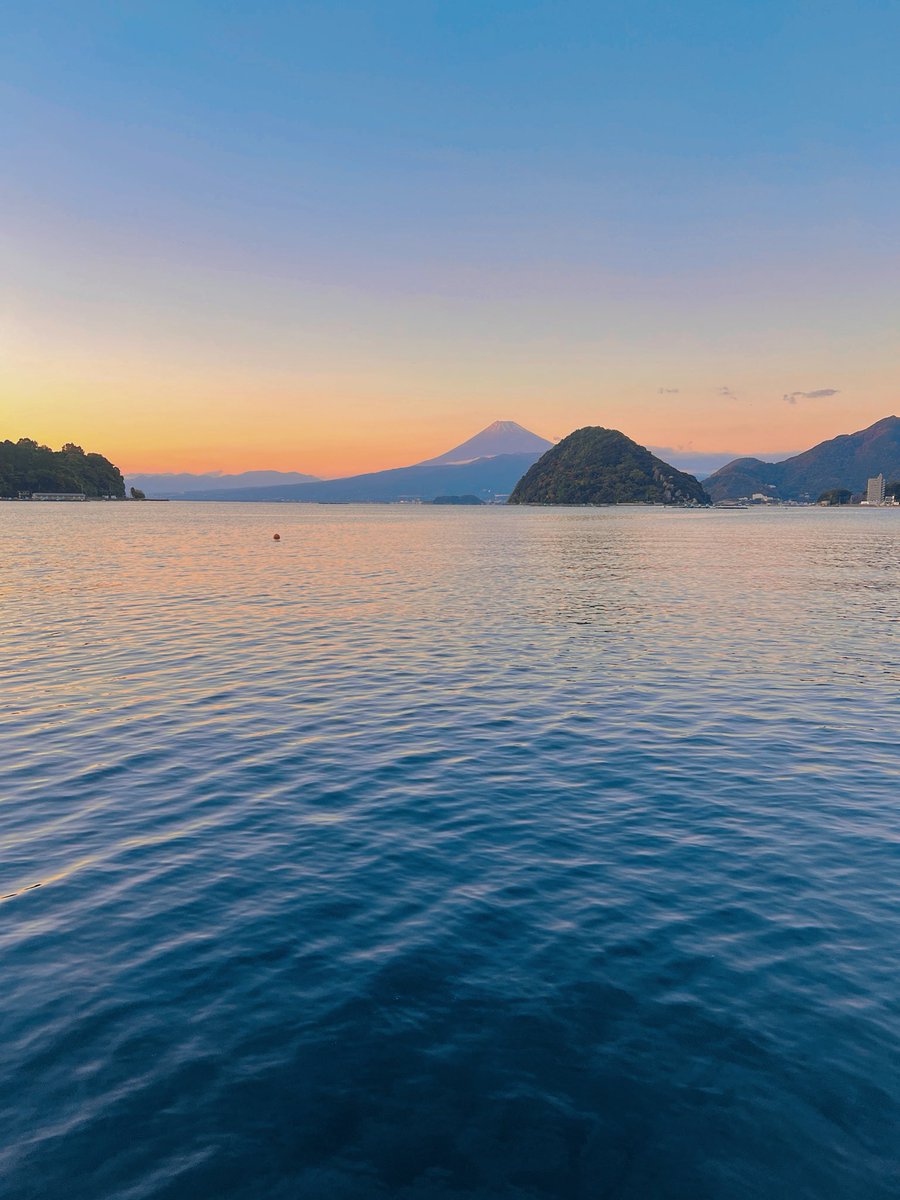 opeke's tweet image. 沼津ナゾトキ街歩き～僕らの永久hours～ 

初週から遊んでくださった助っ人さん、ありがとうございます！見守りをしながら、改めて沼津の街の美しさと愛しさを再確認した時間でした。帰りたくなかったな。それぞれの沼津、お写真などで教えてくださいね。

#Aqours沼津謎 楽しんでいただけますように！