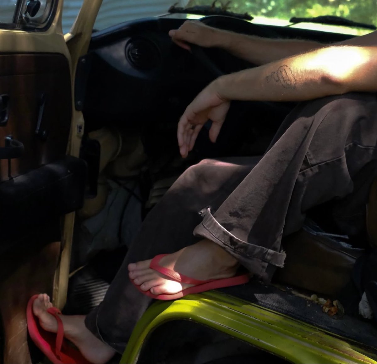 ¡YA DISPONIBLE ‘Quererte Aquí’ de <a href="/henrysemler23/">Henry Semler</a> y <a href="/YolySaaFi/">Yoly Saa</a> 😍 ¿a qué esperas para escucharla?