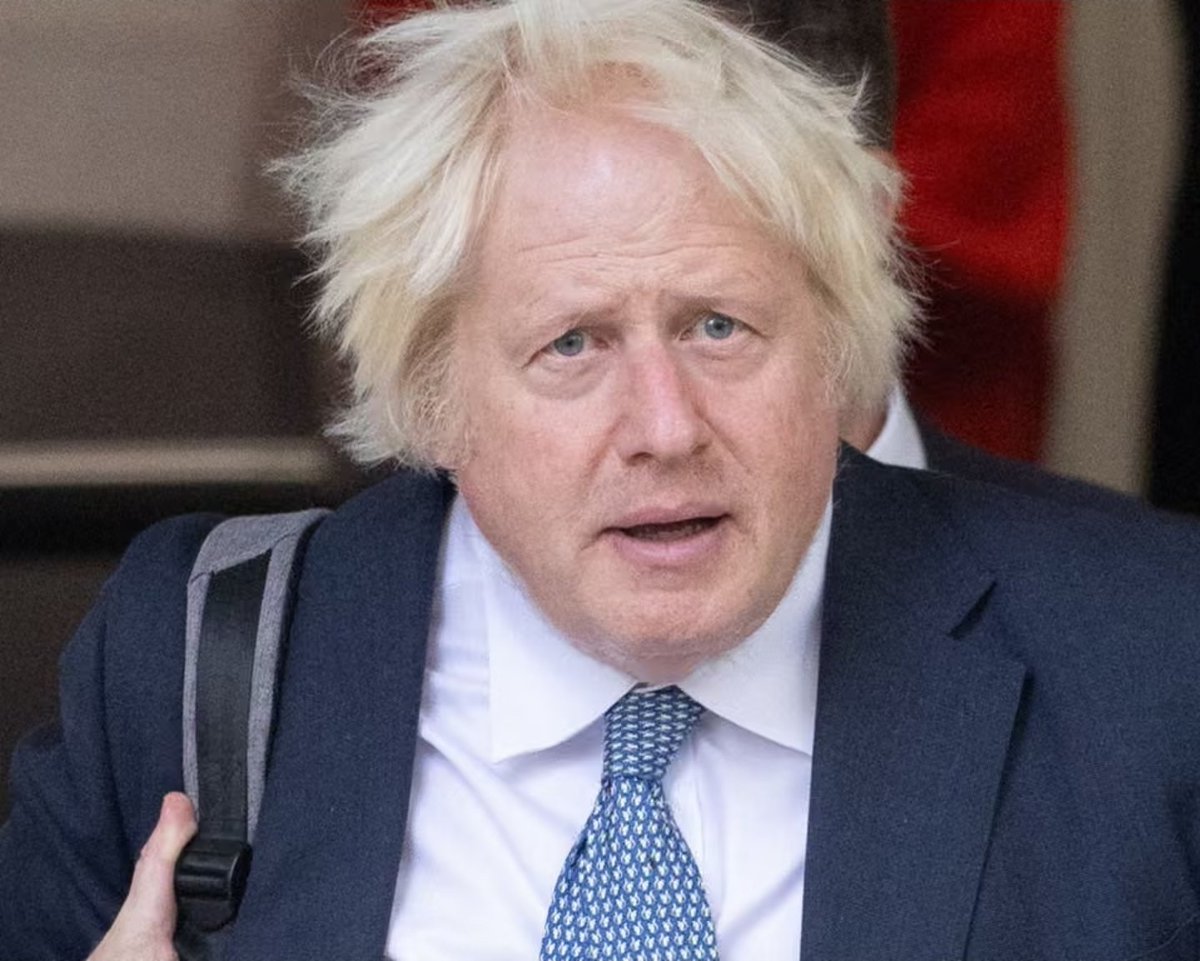 "Let the bodies pile high"

23,000 dead due to Johnson's handling of Covid.

Fucking scummy bastard.