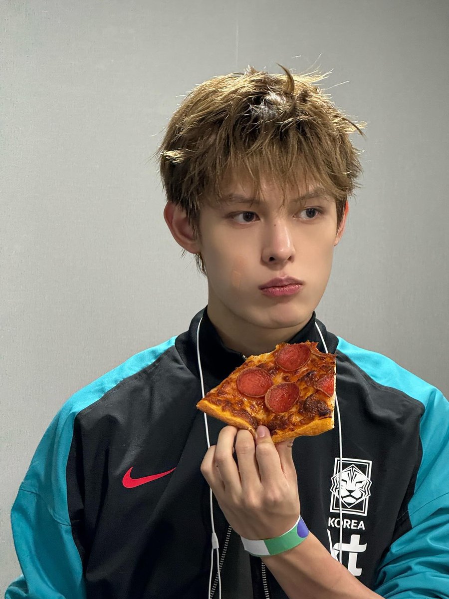 gitag45403's tweet image. 제새로운남자친구예요