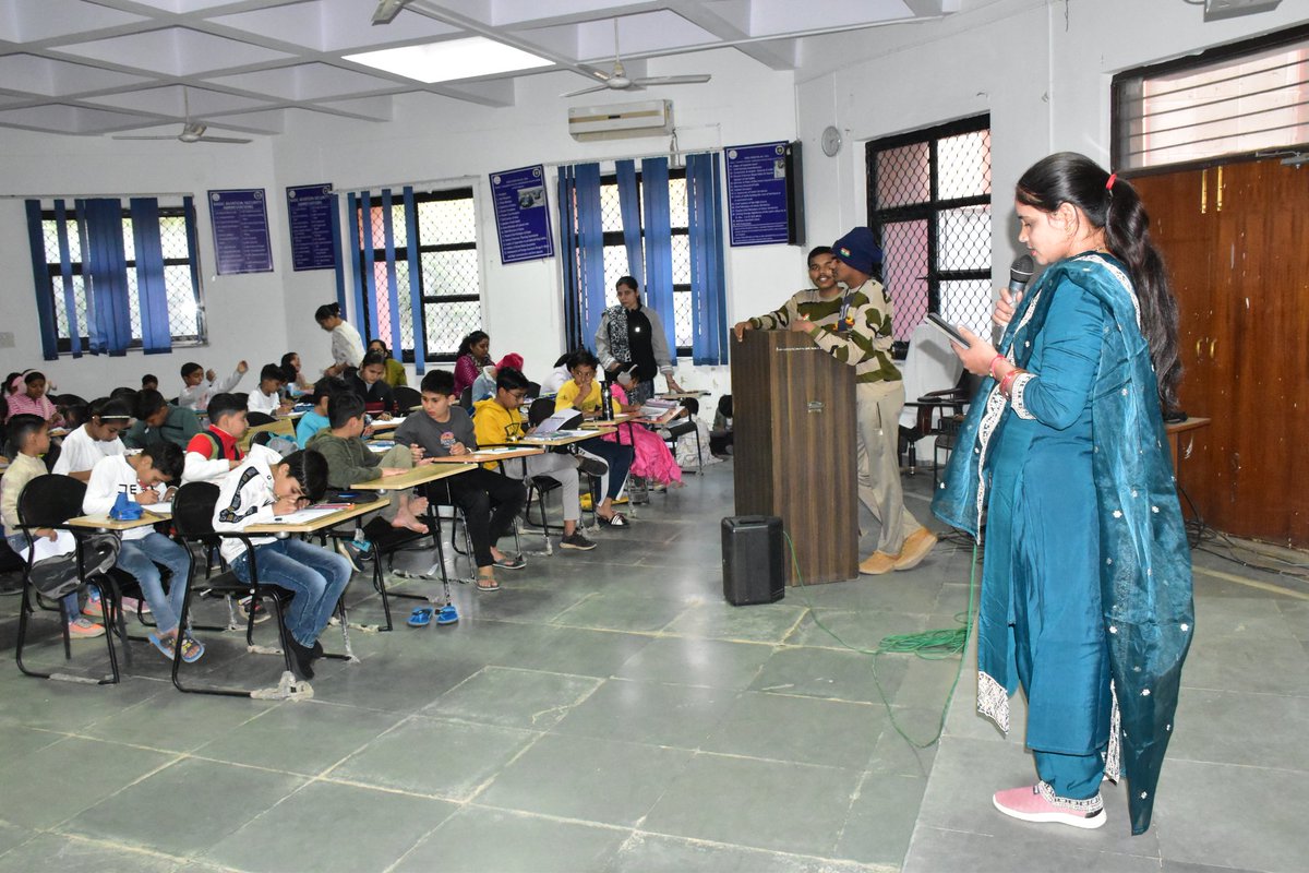 CISFTraining's tweet image. बाल दिवस समारोह | महाराणा प्रताप क्षेत्रीय प्रशिक्षण संस्थान, बहरोड़ 🌟

महाराणा प्रताप क्षेत्रीय प्रशिक्षण संस्थान, बहरोड़ में 14 नवम्बर 2025 को बच्चों एवं उनके परिजनों द्वारा हर्षोल्लास के साथ बाल दिवस मनाया गया।

#ChildrensDay #Behror #ForceFamily @CISFHQrs