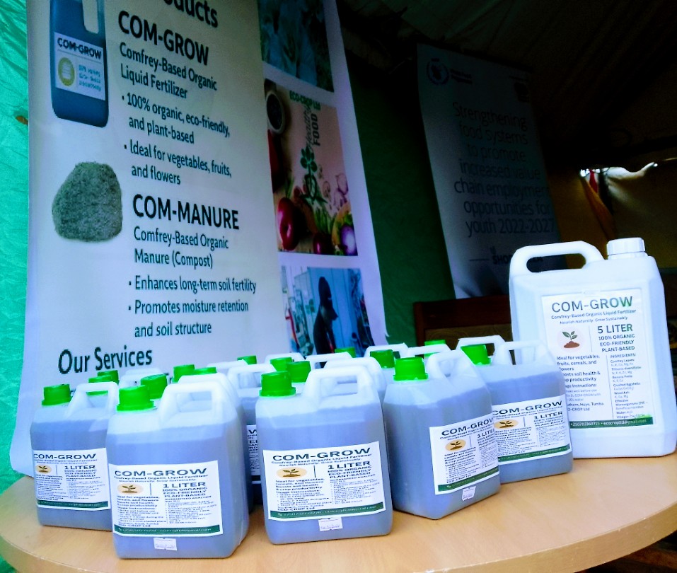 Eco_Crop's tweet image. From 2,000 RWF to 220 kg 🌱
Ingabire from Huye used 1L of COM-GROW on 5 ares of carrots and harvested 220 kg, saving on chemical costs and proving its power for smallholder farmers.

#COMGROW @Duhamic1 #MadeInRwanda  #agritech #RYAF #greenfund
@ProfemmesTH @Tangirastartup