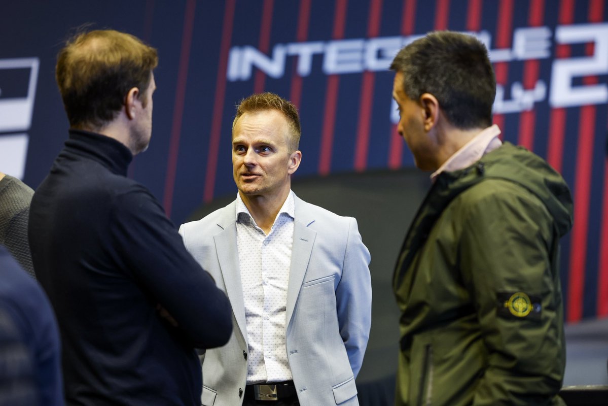 rallyfunjp's tweet image. あれ、Stellantis Motorsport のCustomer Racing eventにコバライネン？
プレス向けの写真で配信が