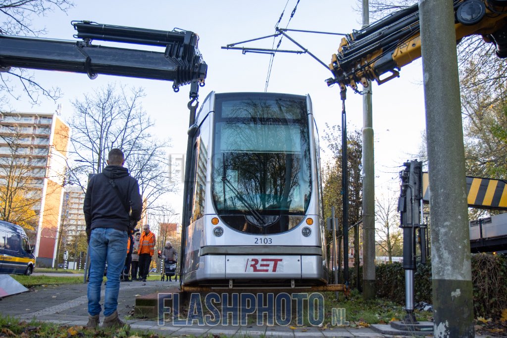 Tram ontspoort bij eindpunt in Vlaardingen