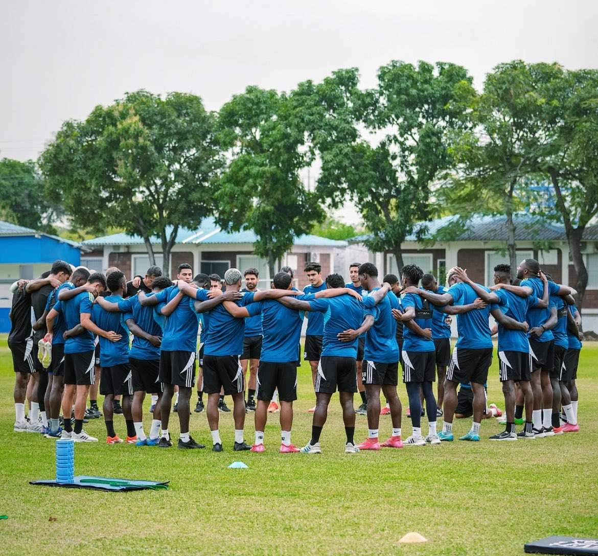 soniiperez_'s tweet photo. #Emelec | ❌ NO concentrará para el partido de este sábado ante Aucas. https://t.co/qGsmCmSwyY