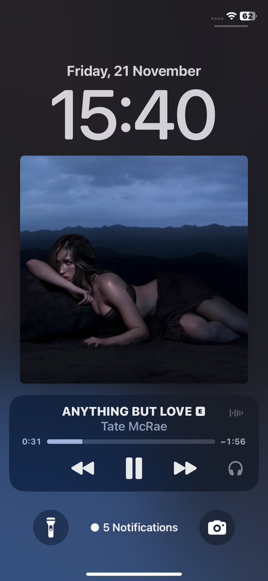 decodescc's tweet image. words seriously cant explain how obsessed i am with the deluxe