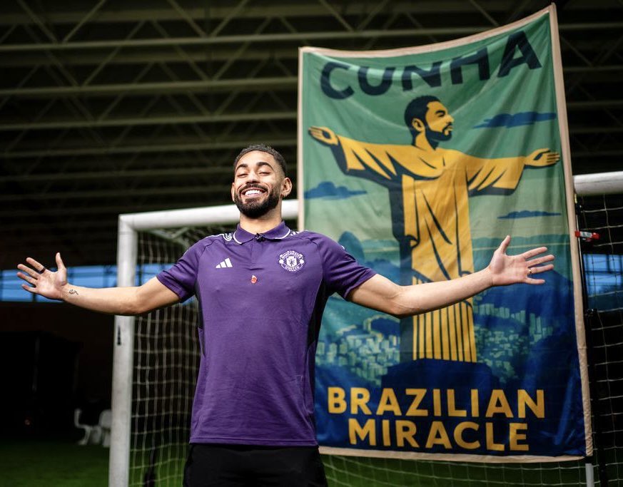 TraMufc's tweet image. 🇾🇪TRA reps were invited to Carrington recently at the request of The Club to meet Amad, Mbuemo, Sesko and Cuhna to discuss our Reclaim The Stretford End Campaign with them. 
🇾🇪Players were absolutely buzzing about the flags and the atmosphere coming from the Stretford End in…