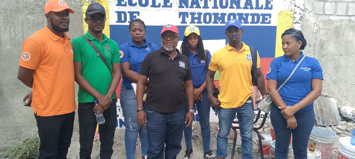 BasenVerite's tweet image. À l’École Nationale #Henry #Christophe de #Thomonde, ce vendredi 21 #novembre 2025, une délégation réunissant le représentant du #MAST #Jean #Robert #Pierre, le Maire #Mathéus #Bernado, des responsables du  #FAES, notamment le Directeur de Lutte contre la Pauvreté, #Jean #Sadrack…
