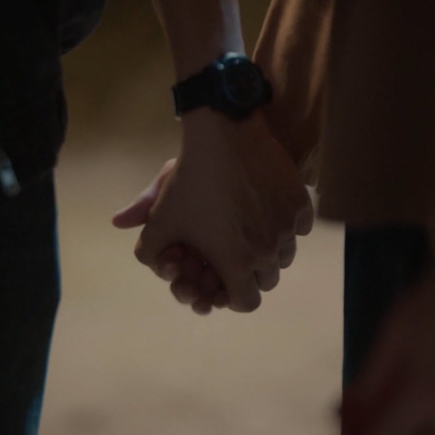 for199397's tweet image. จับมือน้องแน่นเลยนะพี่สิงหา

SINGSA LATAI EP4
#สิงสาลาตายEP4