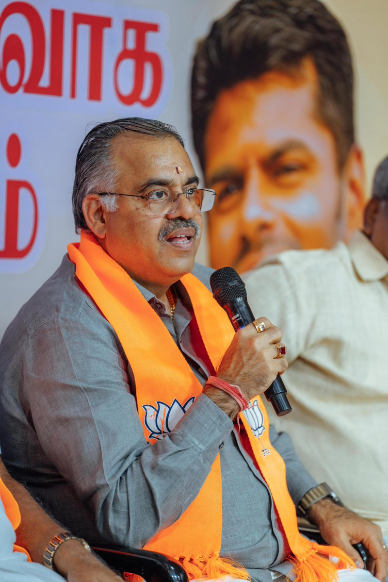 annamalai_k's tweet image. In a meeting chaired by @BJP4India National General Secretary Thiru @tarunchughbjp avl at the @BJP4Puducherry headquarters in Puducherry this evening, we reviewed the progress of the party’s SIR initiatives across the state, in the esteemed presence of senior leaders and…