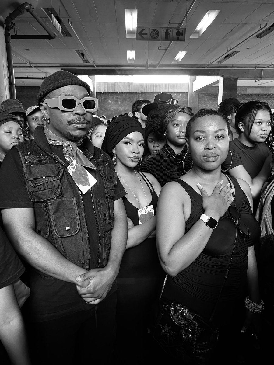 Lebo Molax tweet media