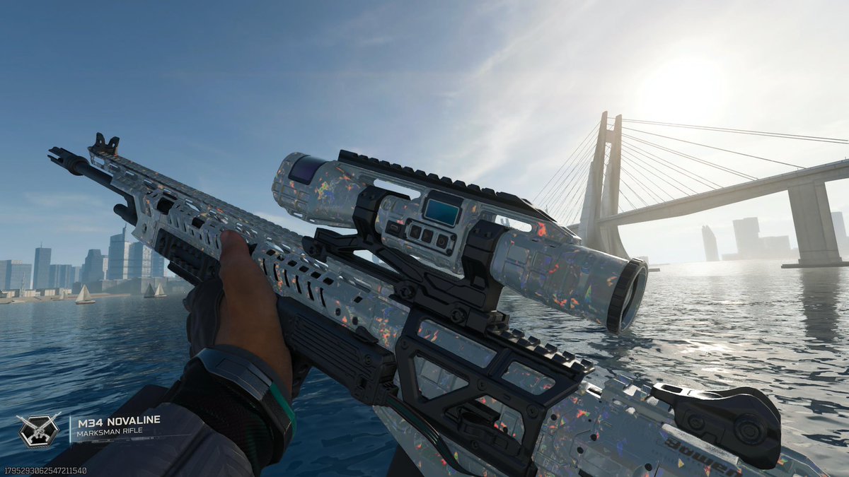 Emzy3k's tweet image. I unlocked MOONSTONE camo in #BO7 !! The Endgame grind is pretty fun🫣 | #CallofDuty #COD #singularity