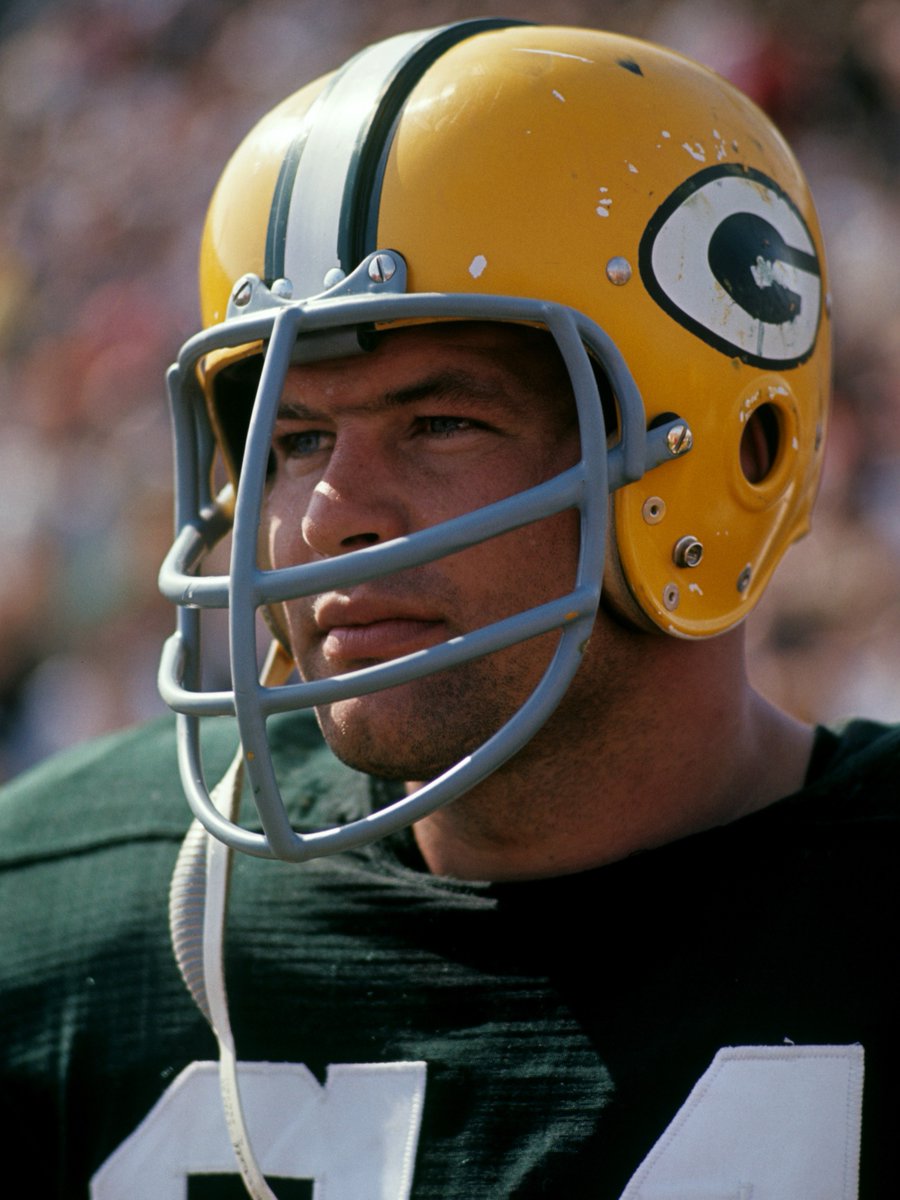 LeiferNeil's tweet photo. The Green Bay Packers lineman Jerry Kramer on the sidelines during a game against the Chicago Bears at City Stadium.
Green Bay, Wisconsin
September 15, 1963
#NeilLeifer #Photography #Sports #Football #ChicagoBears #CityStadium #GreenBayPackers #JerryKramer https://t.co/lSrOY2d3ig