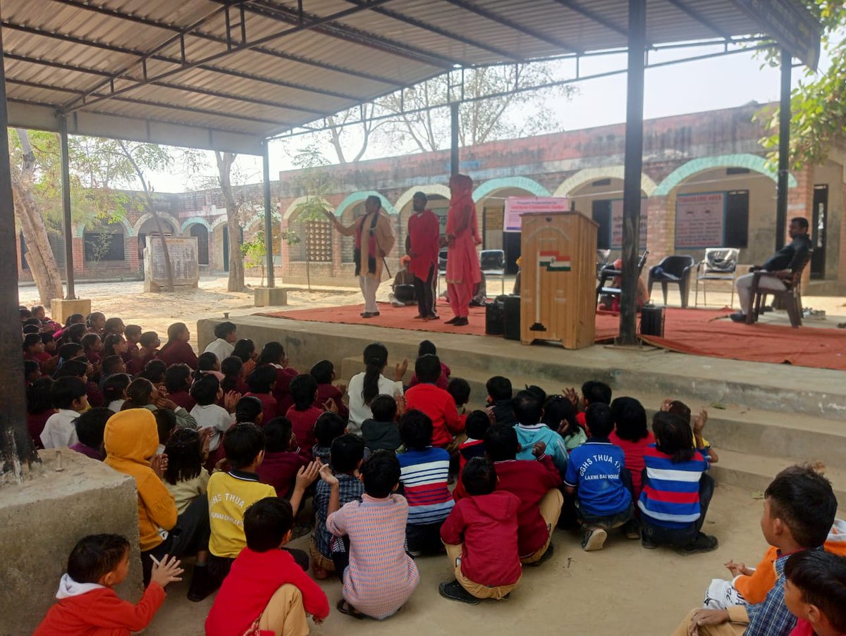 CBC_Chandigarh's tweet image. Haryanvi cultural troupe presented an awareness program at GGHS Thua, #Jind (HR) on the theme of Flagship Schemes of the Govt of India, organised in collaboration with BDO Alewa. Students, teachers &amp;amp; locals participated enthusiastically &amp;amp; appreciated the informative presentation.