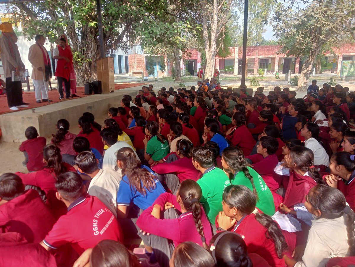 CBC_Chandigarh's tweet image. Haryanvi cultural troupe presented an awareness program at GGHS Thua, #Jind (HR) on the theme of Flagship Schemes of the Govt of India, organised in collaboration with BDO Alewa. Students, teachers &amp;amp; locals participated enthusiastically &amp;amp; appreciated the informative presentation.