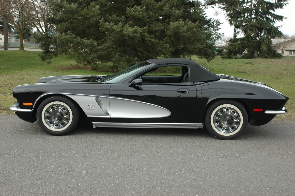 1961-62 CRC Retro Corvette

Does anyone like her?