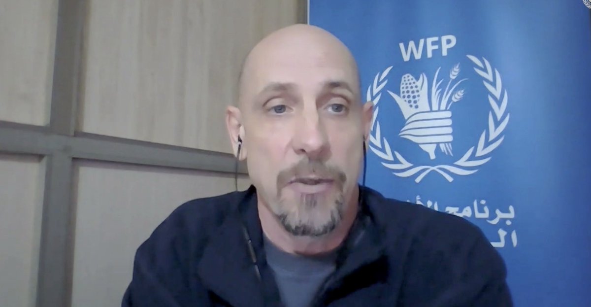 dawnmclancy's tweet image. @martinpenner briefs reporters in Geneva on what the mood is like on the ground in #Gaza. @WFP 

1) People Feel Uncertain👇

&quot;The joy and relief that was there when the cease fire was announced has now been replaced by worries about very concrete, practical realities of life.…