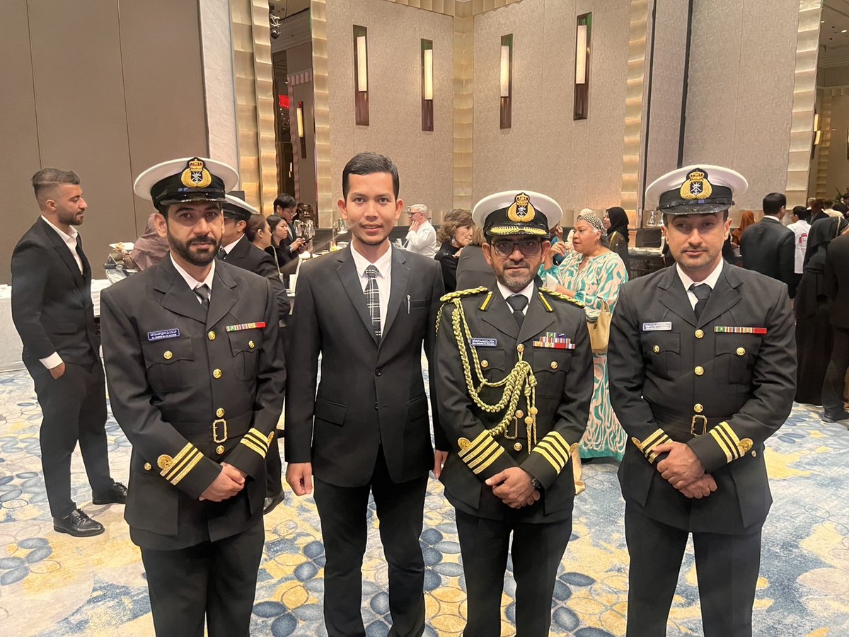 chanontrang's tweet photo. On the Occasion of the glorious National Day of the Sultanate of Oman

H.E.Issa Bin Abdullah bin Jaber Al Alawi
Ambassador of the Sultanate of Oman to the Kingdom of Thailand

#งานวันชาติโอมาน https://t.co/I72Xr8LwsV