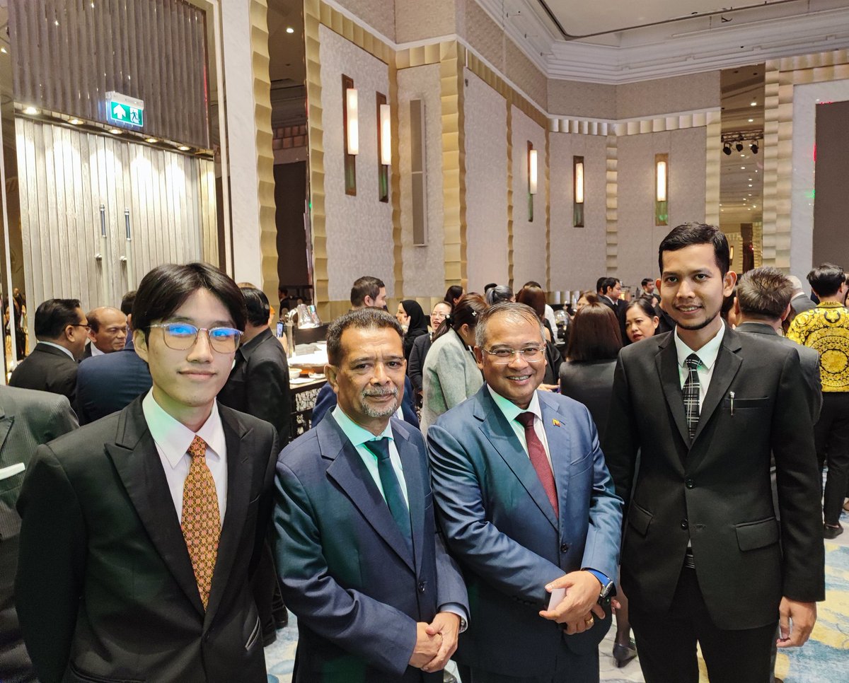 chanontrang's tweet photo. On the Occasion of the glorious National Day of the Sultanate of Oman

H.E.Issa Bin Abdullah bin Jaber Al Alawi
Ambassador of the Sultanate of Oman to the Kingdom of Thailand

#งานวันชาติโอมาน https://t.co/I72Xr8LwsV