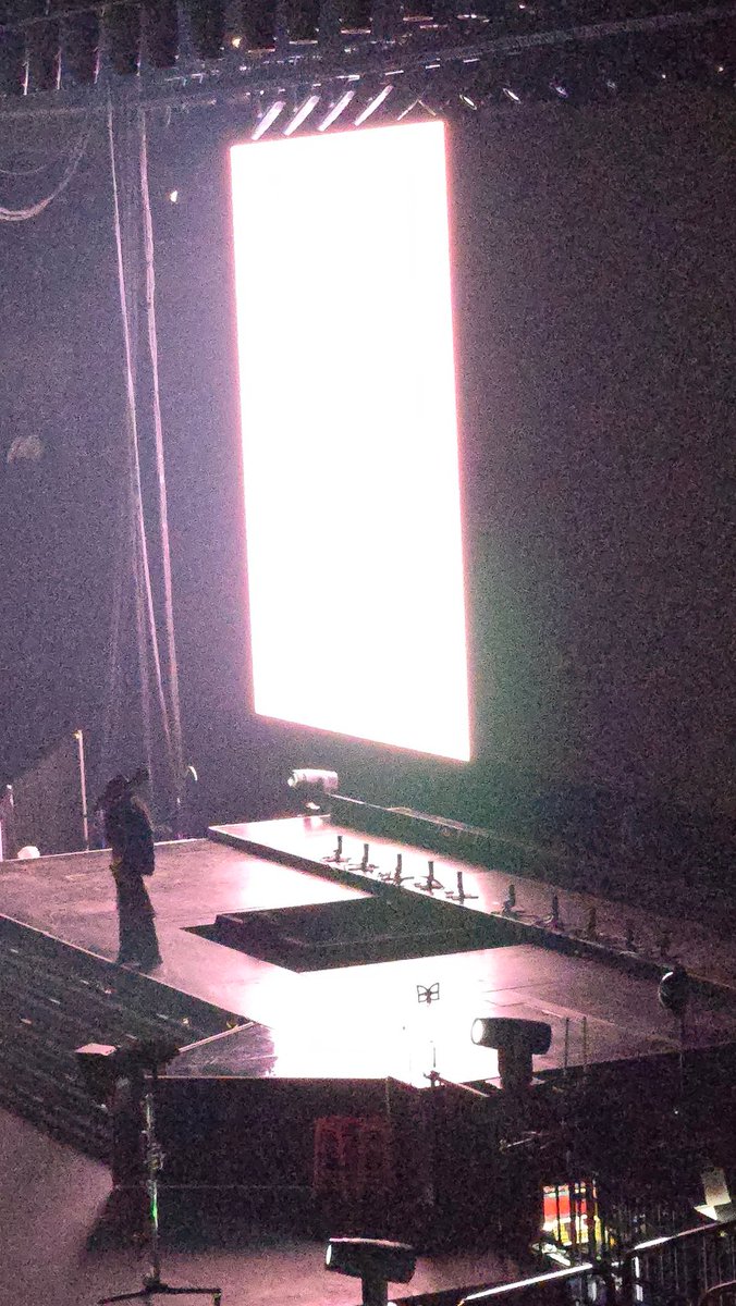 Trissy003's tweet image. Kelly Rowland 

#TheBoyIsMineTour
#BarclaysCenter