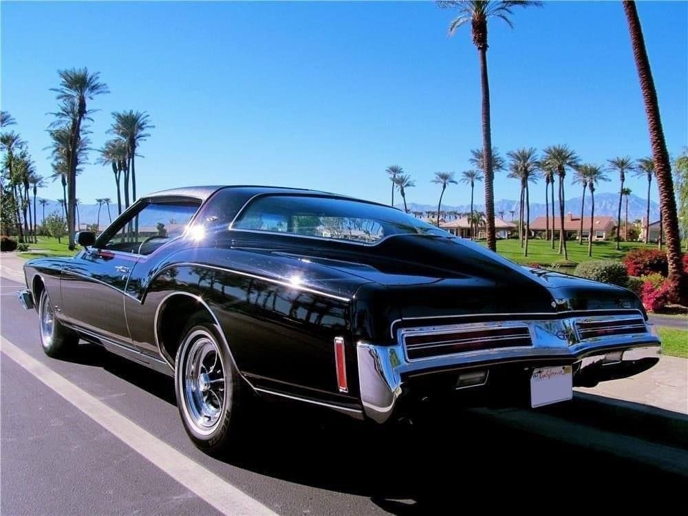 What kind of car is this?🤔