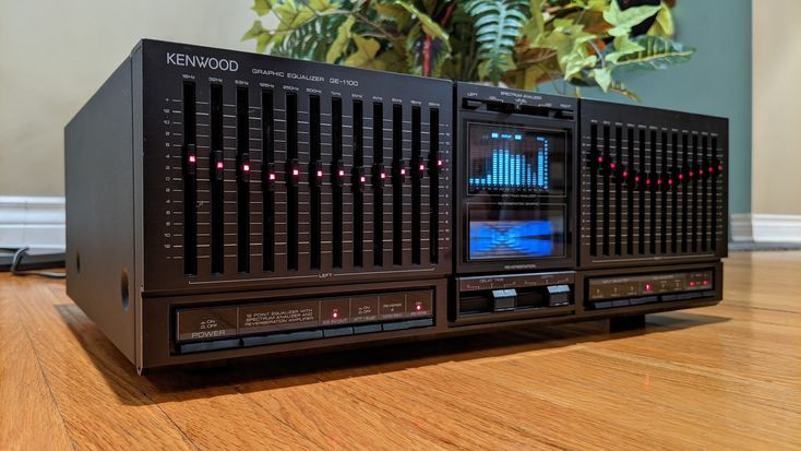 Kenwood GE-1100

Stereo Graphic Equalizer (1984-95)