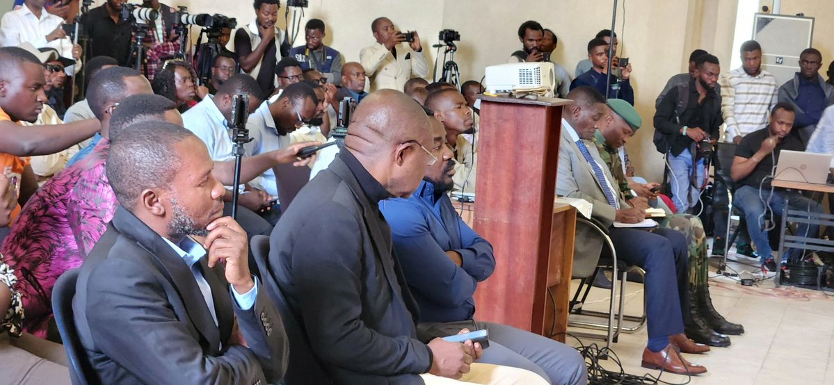 Ezekiel01Mwiza's tweet image. À Goma, le mouvement explique que la transparence constitue l’un des piliers de Doha. Une communication honnête permet de limiter les distorsions et d’apaiser le climat public. #Transparency #PeaceTalks