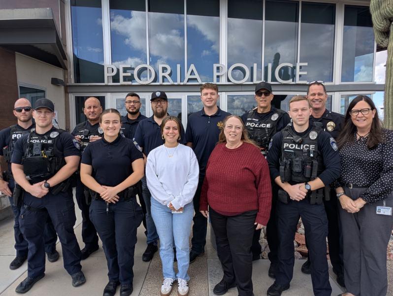 RepAbeHamadeh's tweet image. This week, Congressman Hamadeh’s District Director,
@joshualyons_az, and one of our amazing interns, Hayden, stopped by the Peoria Police Department to drop off some goodies for the outstanding men and women who serve there. 

Thank you all for your dedicated service and for…