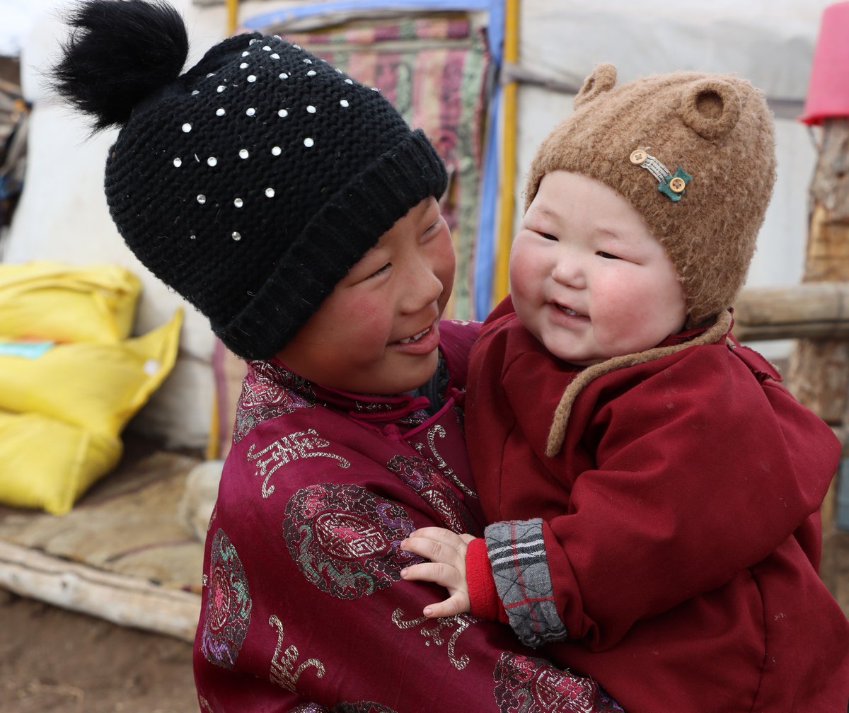 SaveChildrenCan's tweet photo. For children living in displacement camps, winter can be deadly.
Save the Childrenโs Winter Warmth Kit bundles a child in comfort with a coat, toque, mittens, sweater, socks, and boots, helping them face the cold with dignity and warmth.
Give #GiftsOfJoy today.
https://t.co/7hC4cSiHeZ