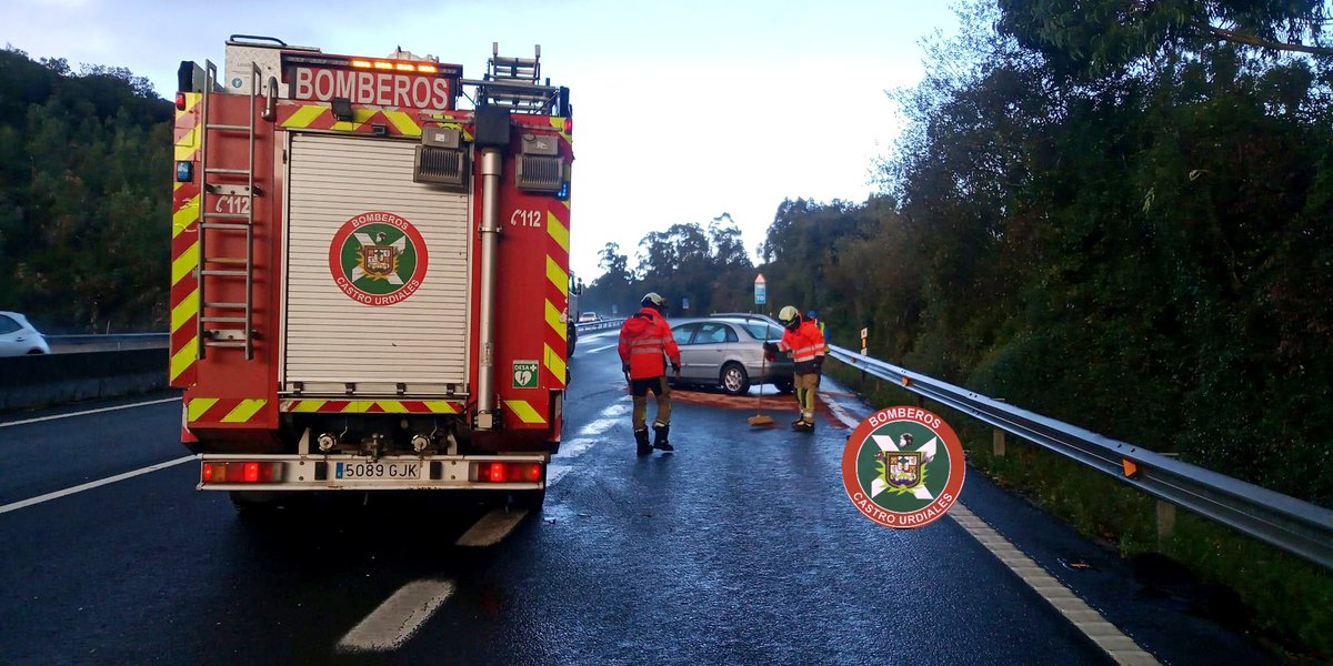 A lo largo del día se han registrado varios accidentes de #tráfico en #A8 a su paso por #CastroUrdiales. Dos de ellos ahora mismo sentido #Santander. Intervienen #Bomberos