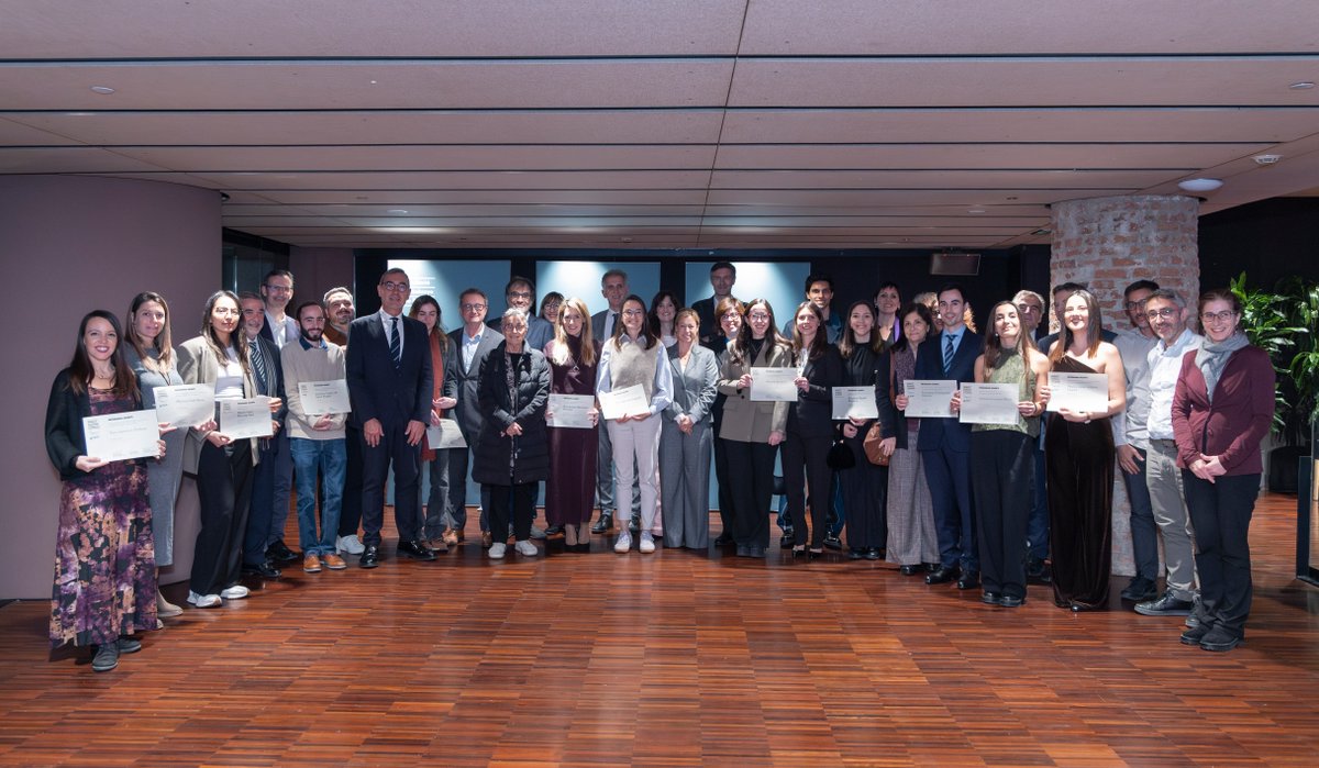 VHIO's tweet photo. Las investigadoras del #VHIO Vittoria Barberi y @clarasalvadt reciben dos Ayudas Talents de @fclp_fundacio para impulsar proyectos en cáncer de mama triple negativo y cáncer colorrectal BRAF V600E.

👏 ¡Enhorabuena‼️

➡️ https://t.co/3Jat5ttoA2 

#PremisPedreraTalents #MamaVHIO https://t.co/DfNhKcE8WV